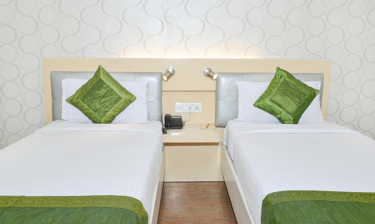 Treebo Check In By Oran Hotel New Delhi Exterior photo